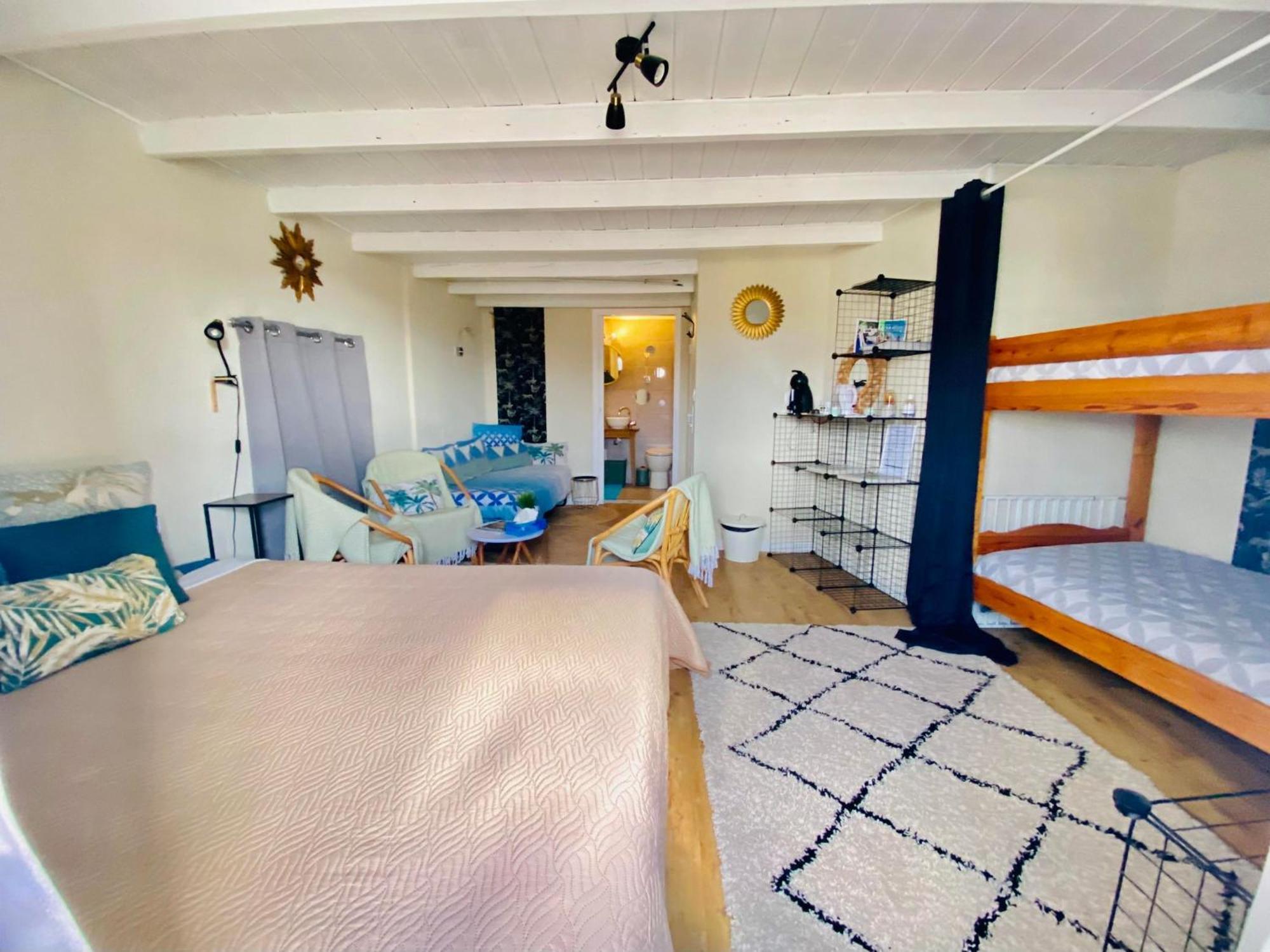 Les Reves D'Eglantine Et D'Augusta Chambres Et Gites Saint-Cyr  Bagian luar foto