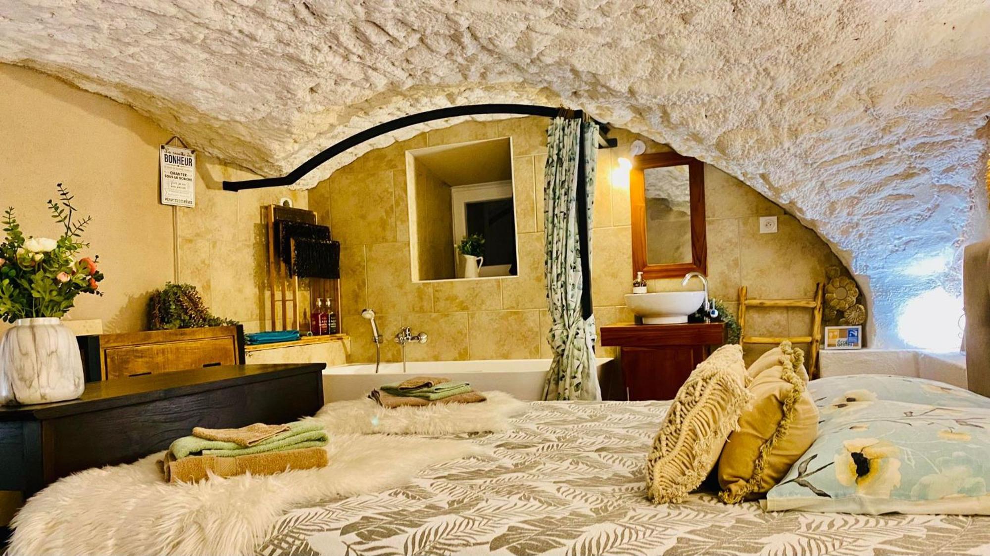 Les Reves D'Eglantine Et D'Augusta Chambres Et Gites Saint-Cyr  Bagian luar foto